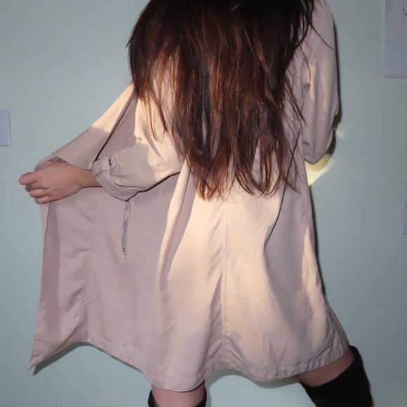 ( SOLD ❗️) Miss London Cream Blazer - Picture 4 of 5